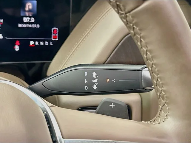 Used 2025 White GMC Denali image 18