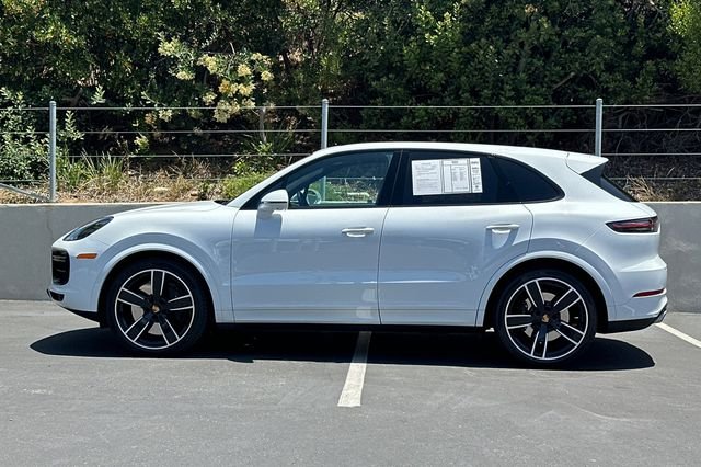 Used 2022  Porsche Turbo image 2