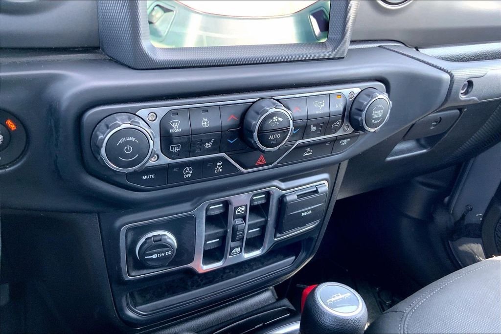Used 2023 Gray Jeep Sport S image 16