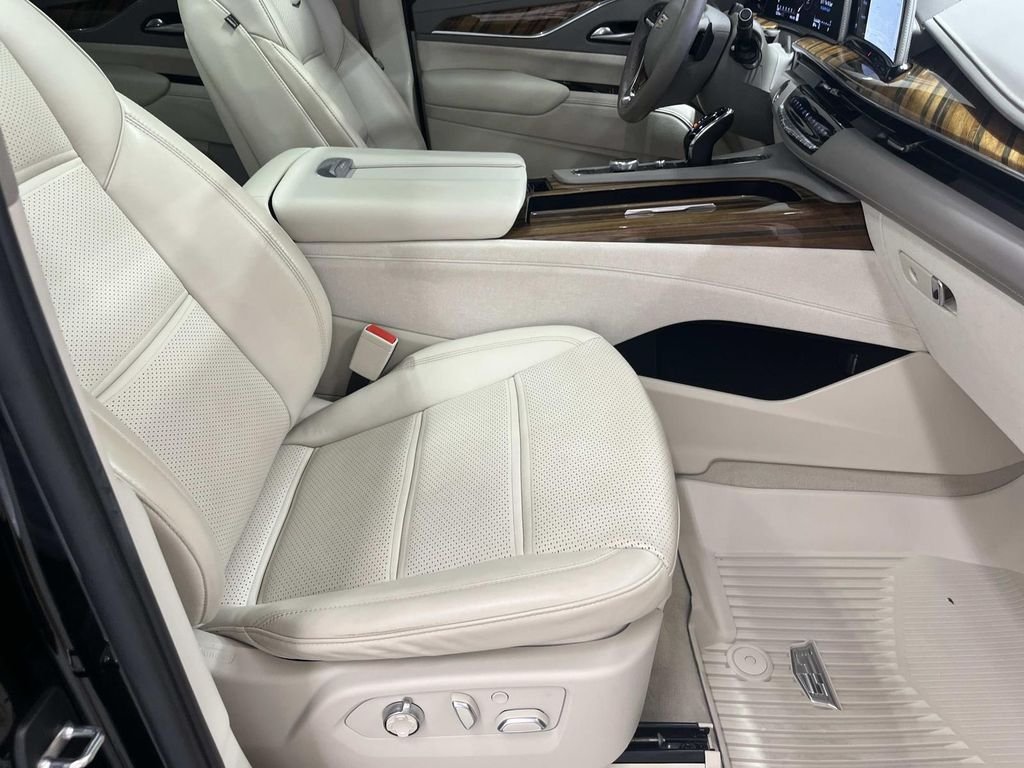 Used 2023 Black Raven Cadillac Sport Platinum image 30