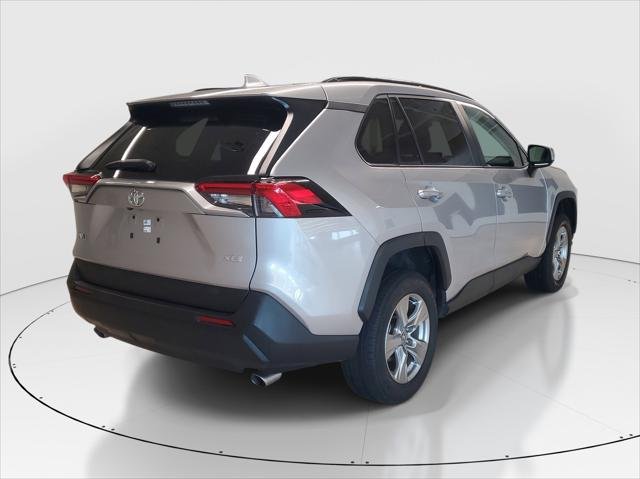 Certified Used 2023 SILVER SKY METALLIC Toyota  image 7