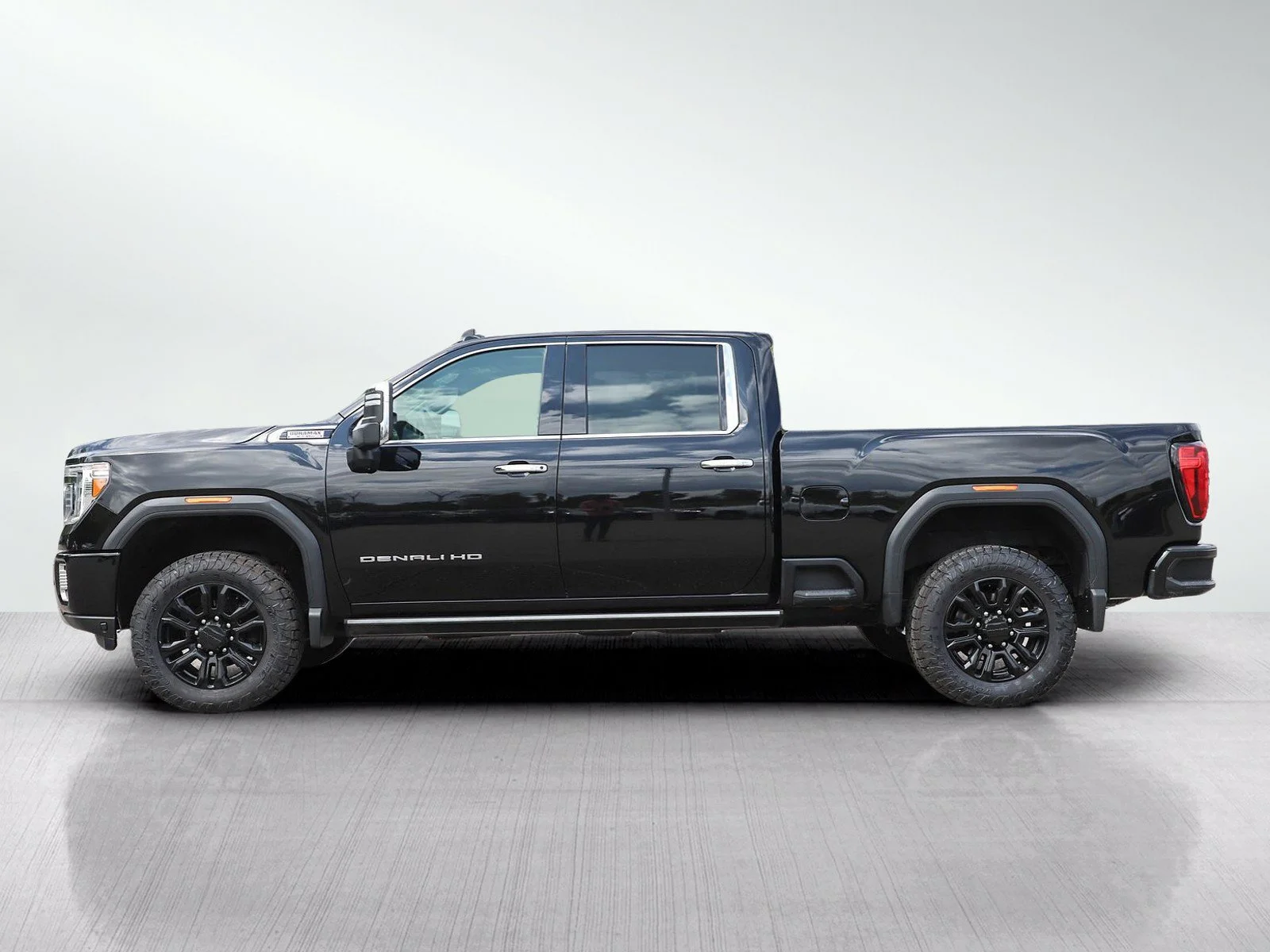 Used 2023 GMC Sierra 2500HD Denali with VIN 1GT19REY5PF212204 for sale in Bloomington, Minnesota