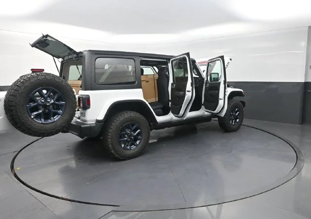 New 2026 Bright White Clearcoat Jeep  image 33