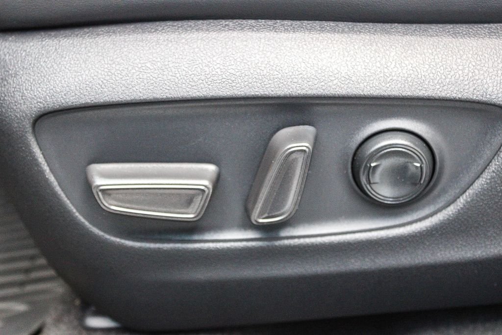 Used 2023 Beige Toyota XLE Premium image 22