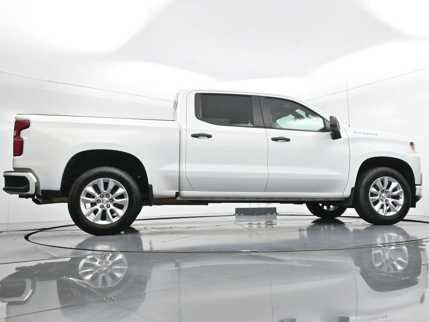 Used 2022 Summit White Chevrolet Custom image 48