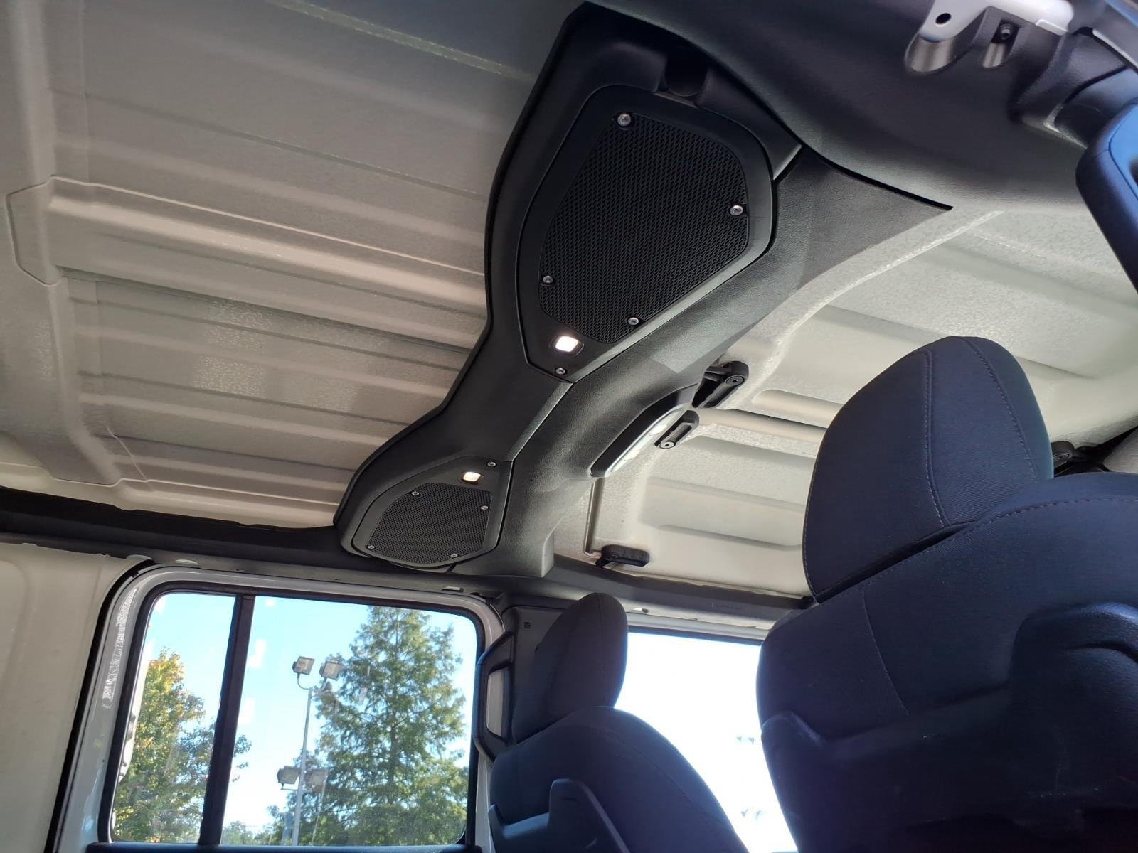 Used 2024 Bright White Clearcoat Jeep Rubicon image 20