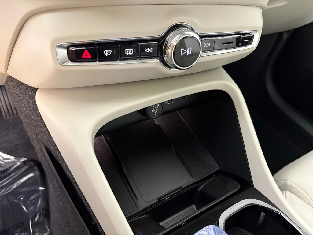 New 2026 Aurora Blue Volvo Ultra image 32