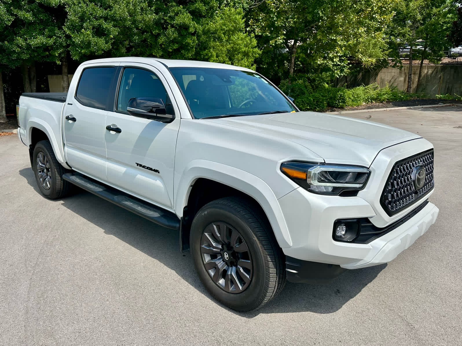 Used 2023 Wind Chill Pearl Toyota Limited image 3
