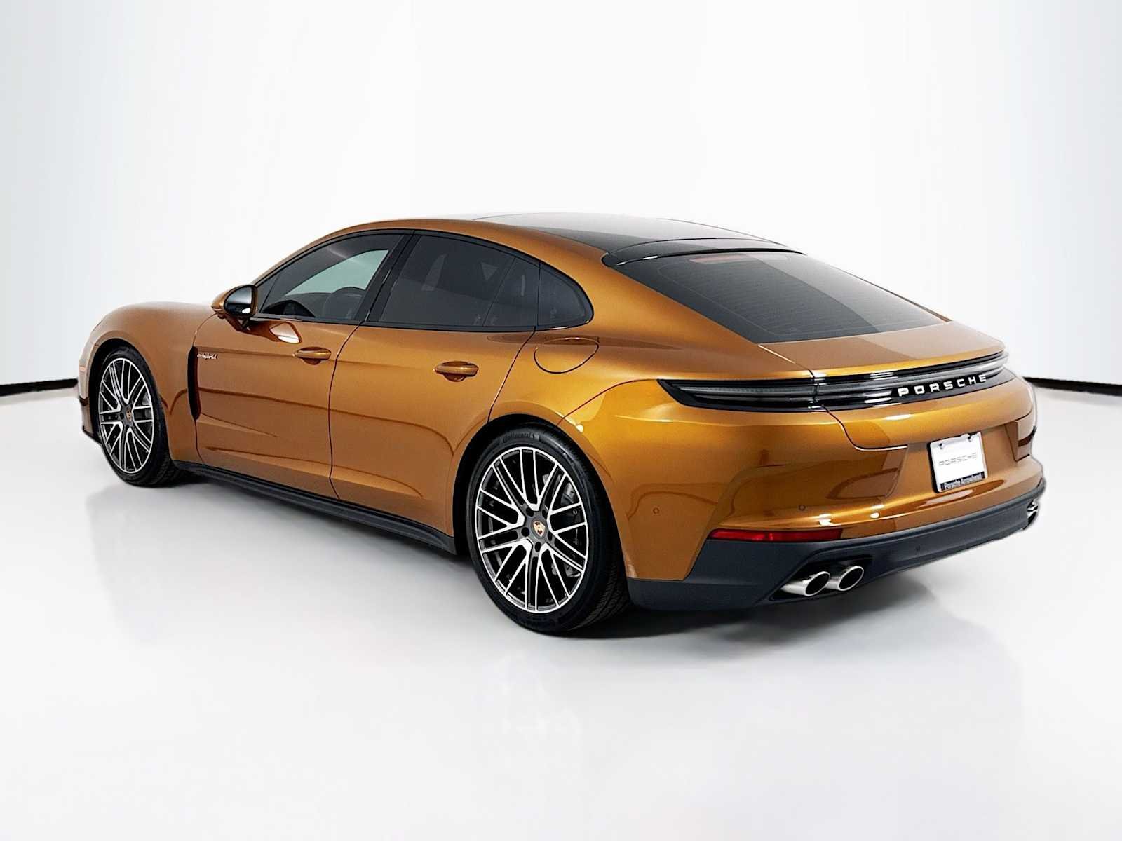 2026 Porsche Panamera 4 E-Hybrid