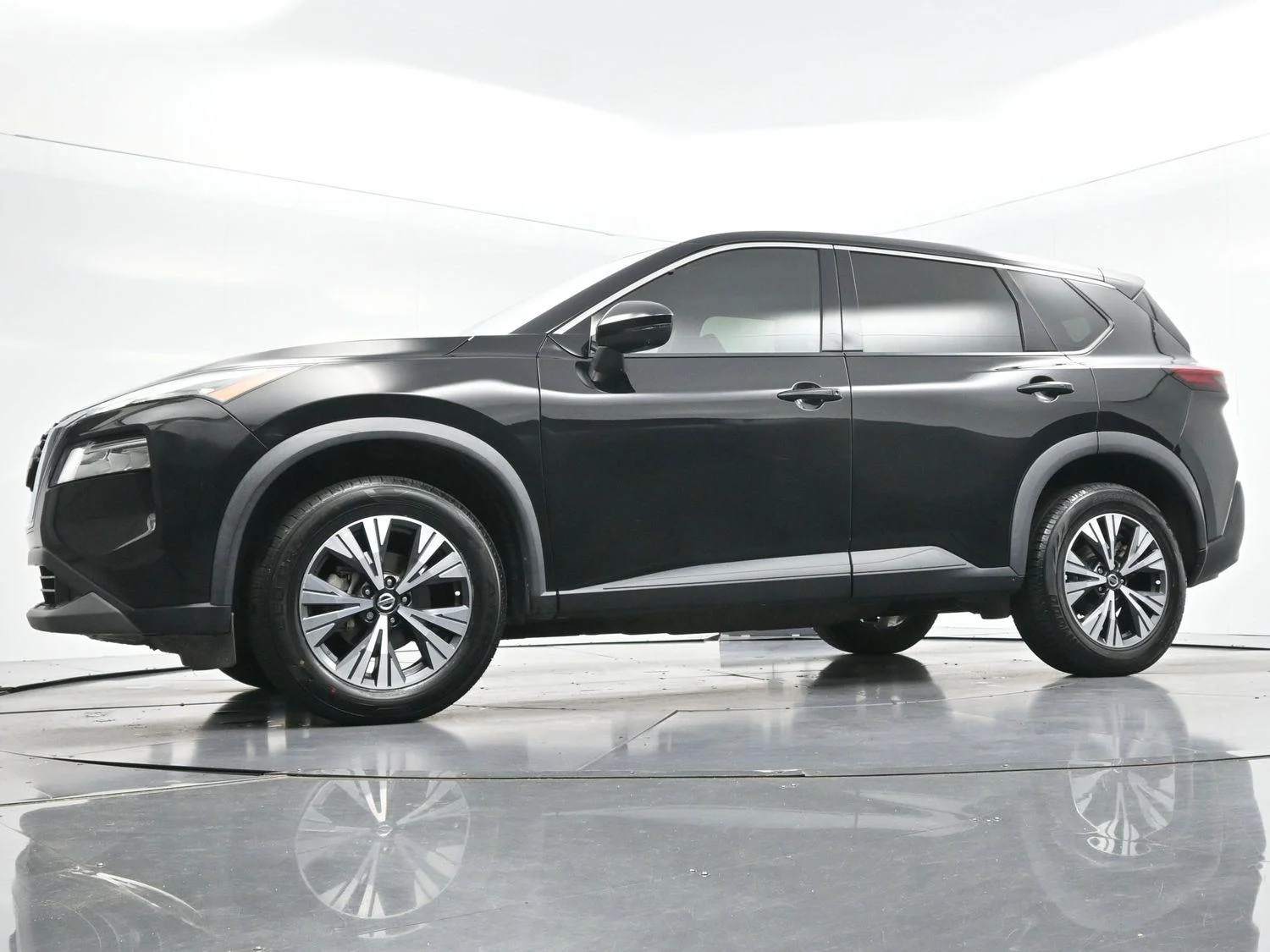 Used 2021 Super Black Nissan SV image 45