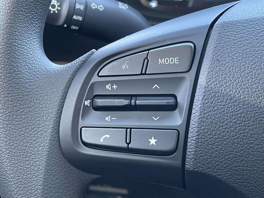 New 2026 White Hyundai SE image 19