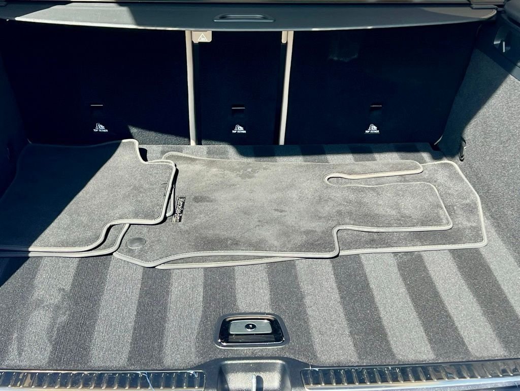 Certified Used 2022  Mercedes-Benz GLC 300 image 40