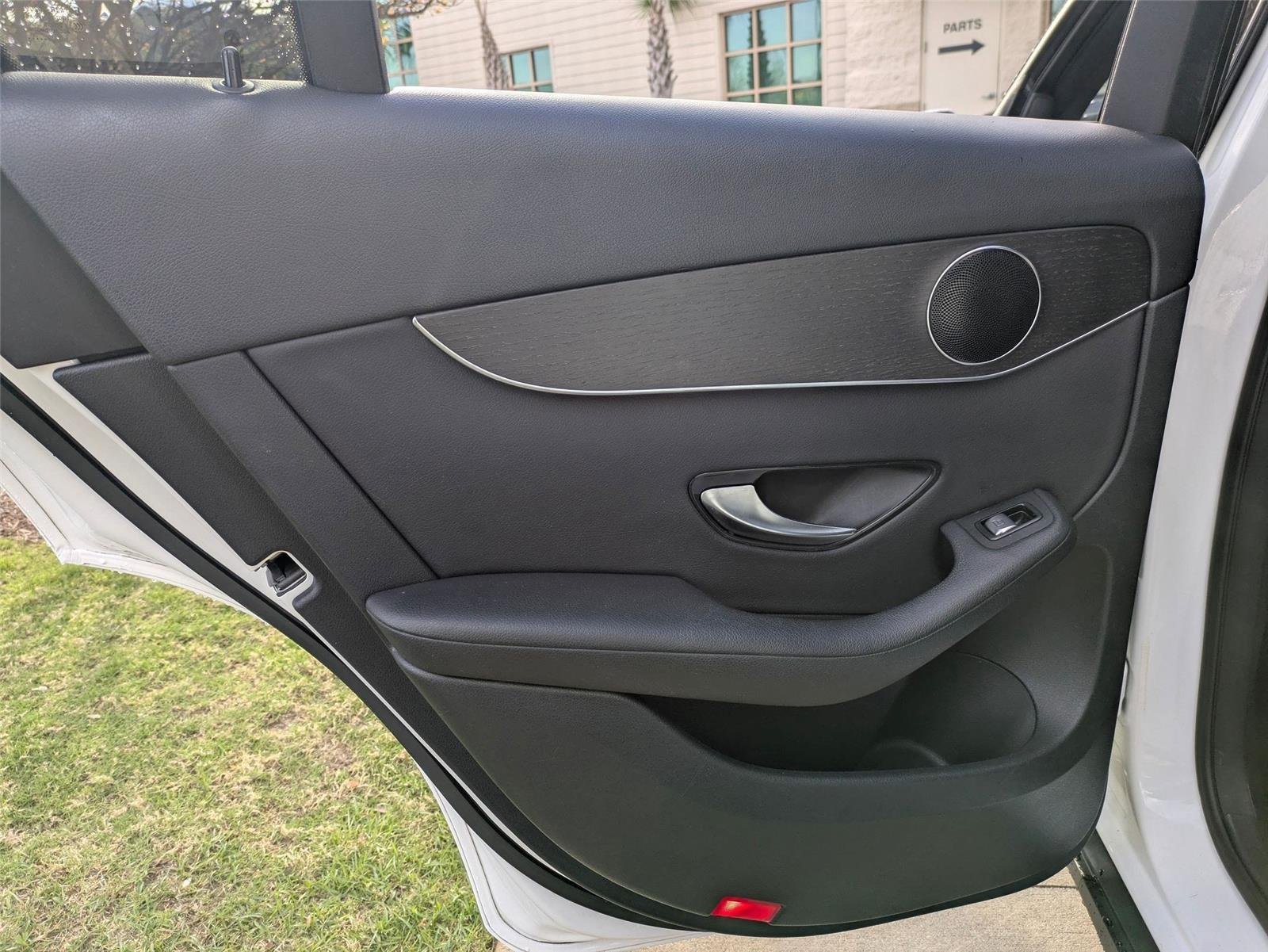 Used 2020 Polar White Mercedes-Benz GLC 300 image 25