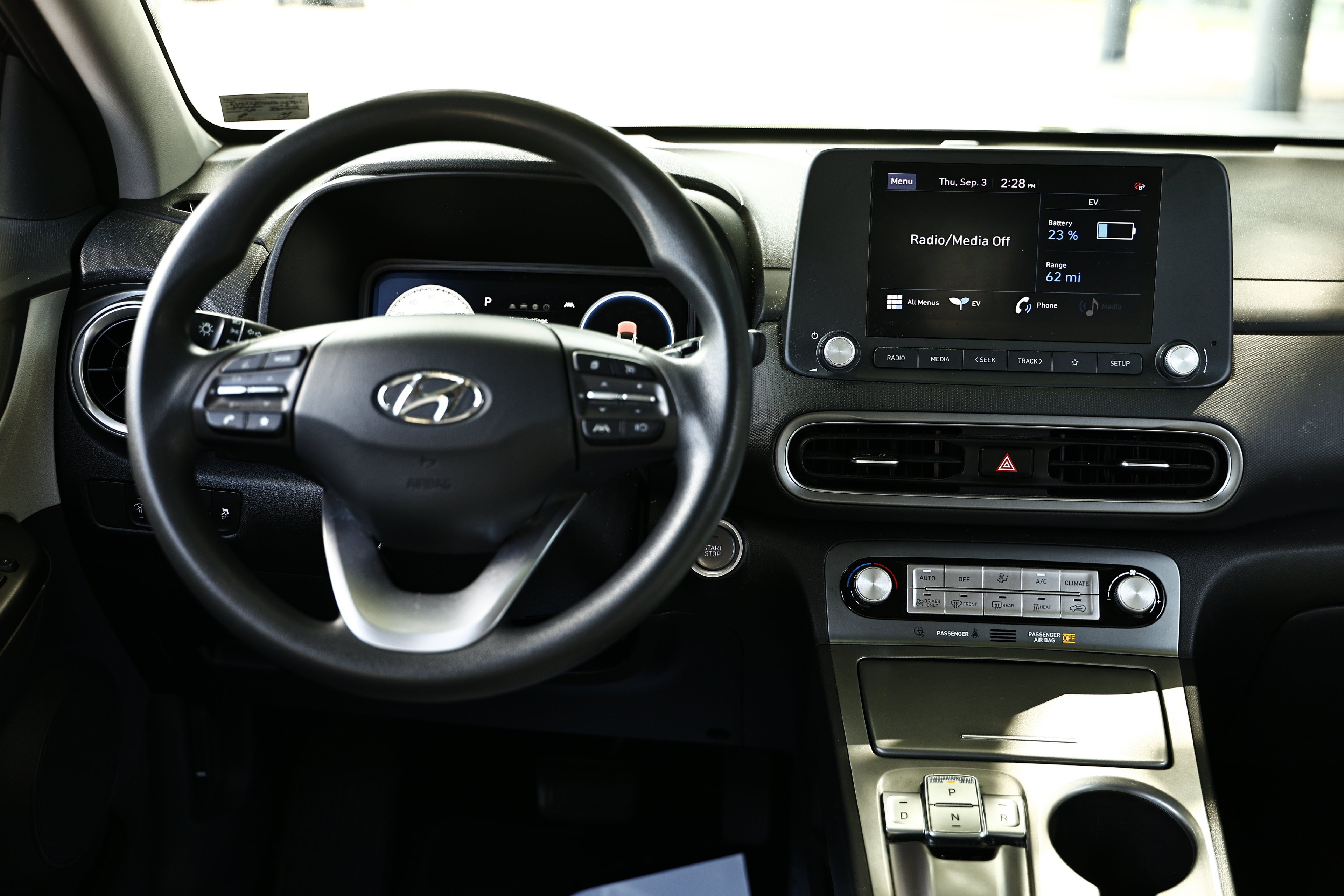 Used 2023 Ultra Black Hyundai SE image 25