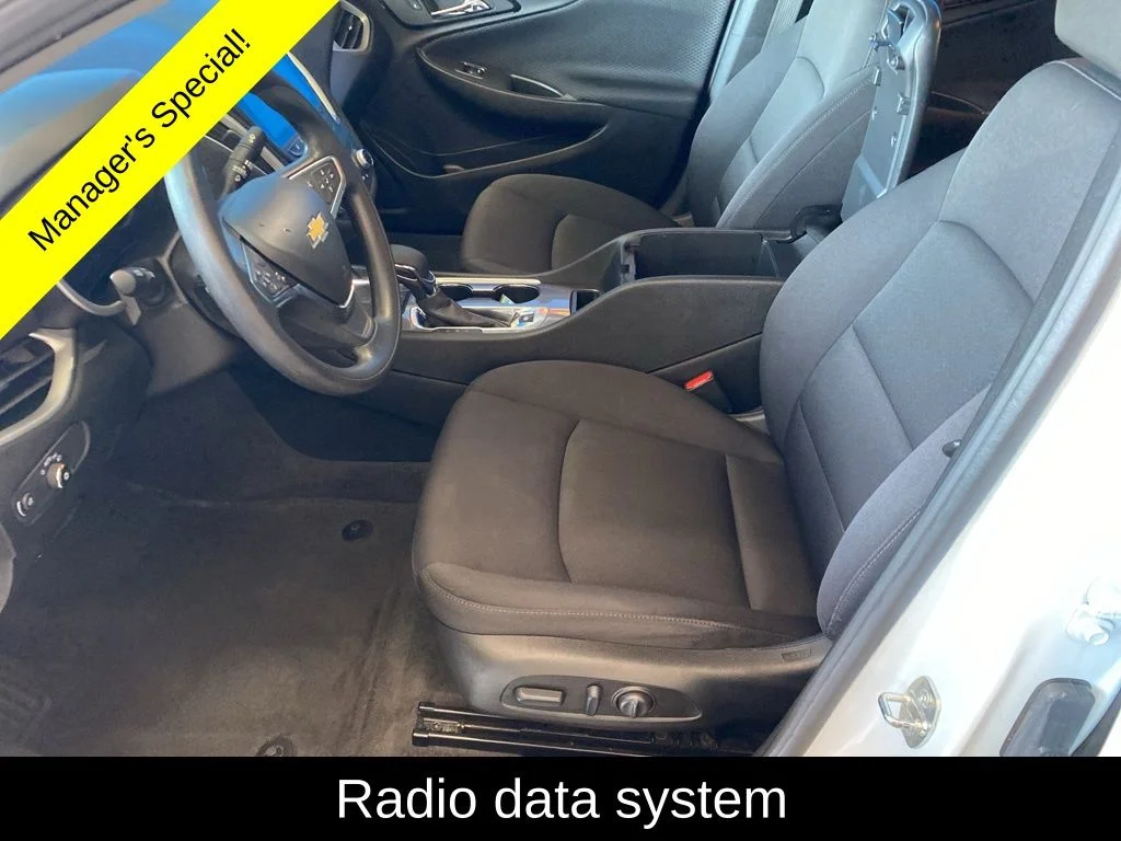 Used 2024 White Chevrolet LT image 8