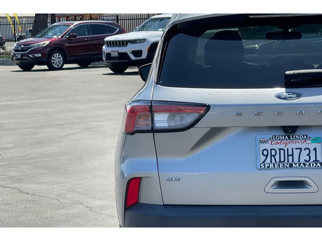 Used 2022 ICONIC SILVER Ford SE image 44