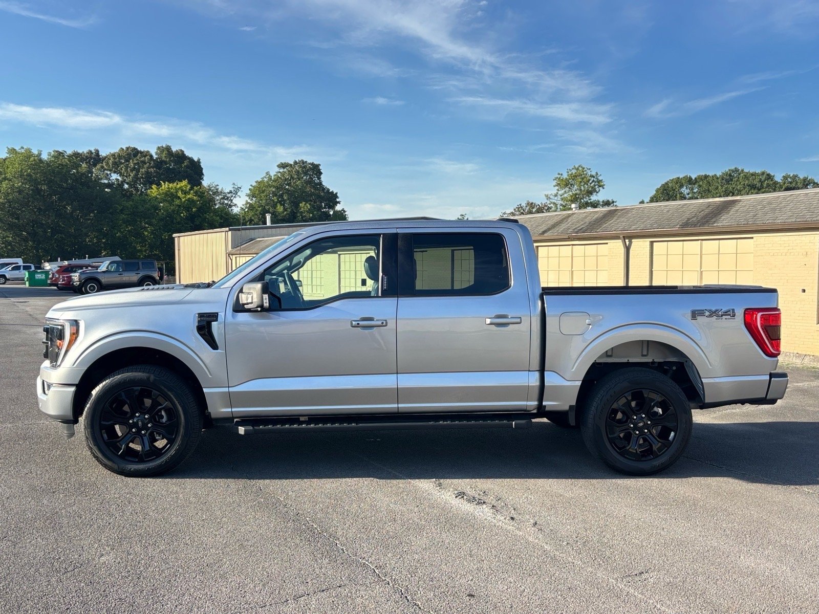Used 2023 Iconic Silver Ford XLT image 4