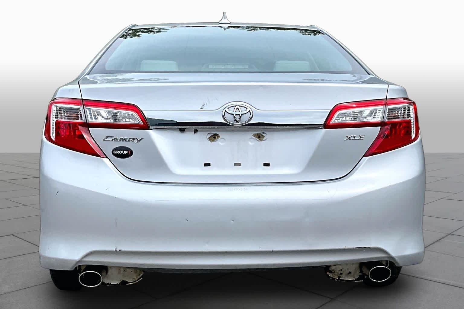 Used 2013 Classic Silver Metallic Toyota XLE image 5