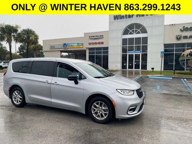 2024 Chrysler Pacifica Touring L
