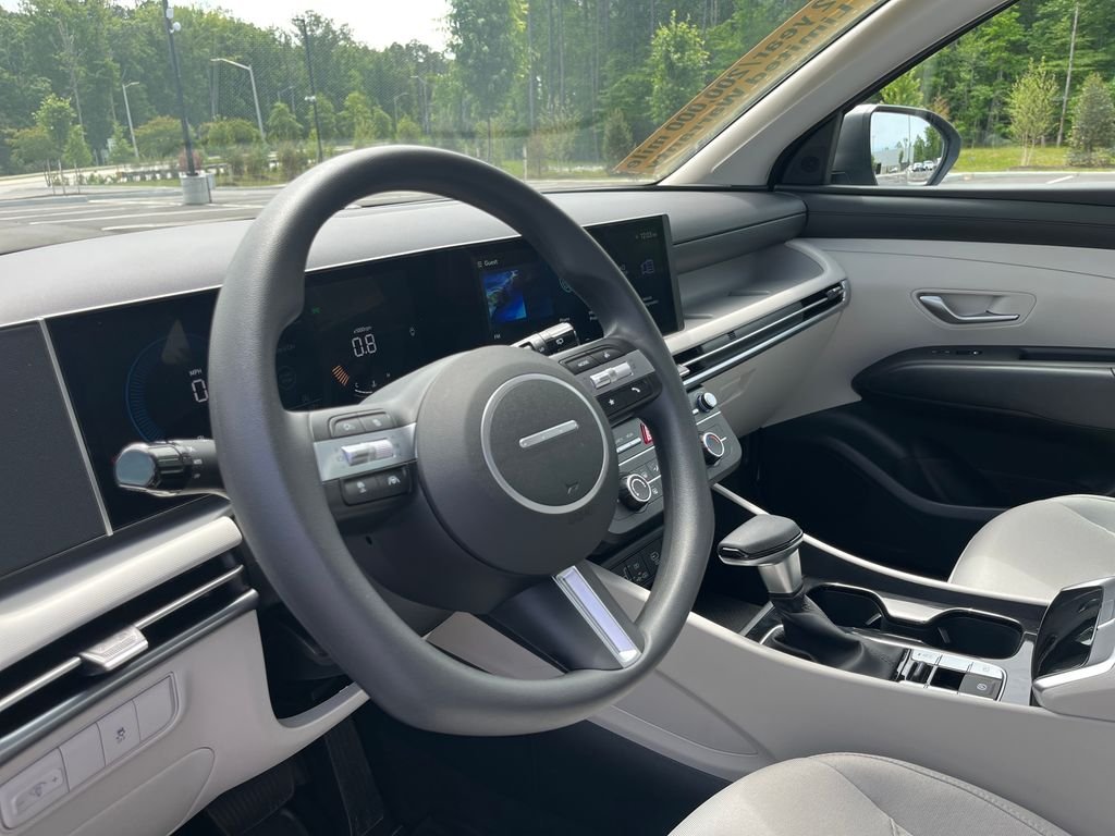 Used 2026 Shimmering Silver Hyundai SE image 14