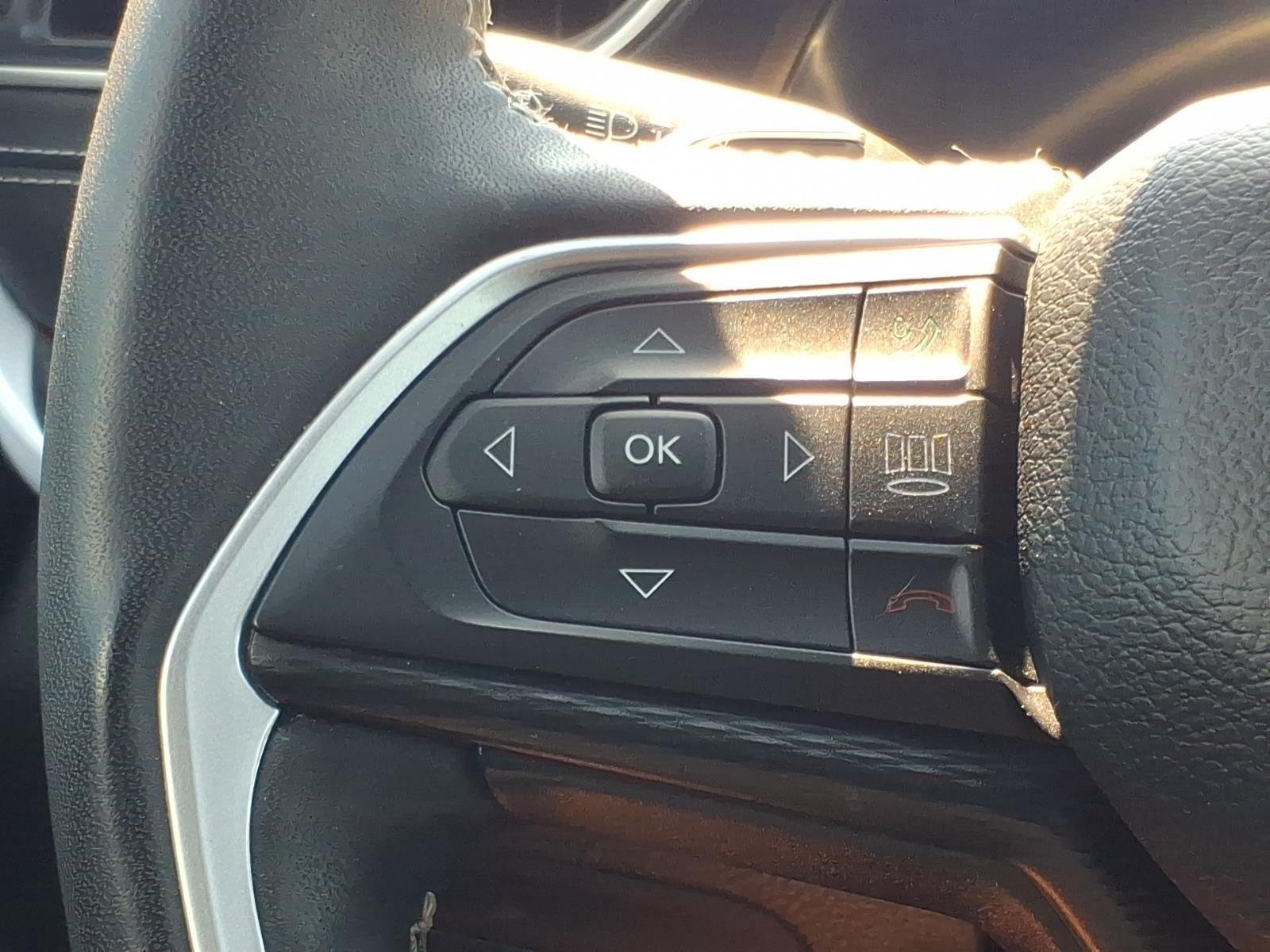 Used 2023 Baltic Gray Metallic Clearcoat Jeep Altitude image 26