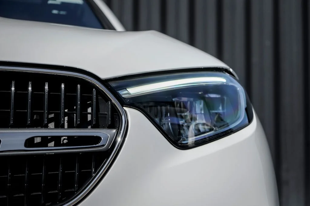 New 2026 Polar White Mercedes-Benz GLC 300 image 6