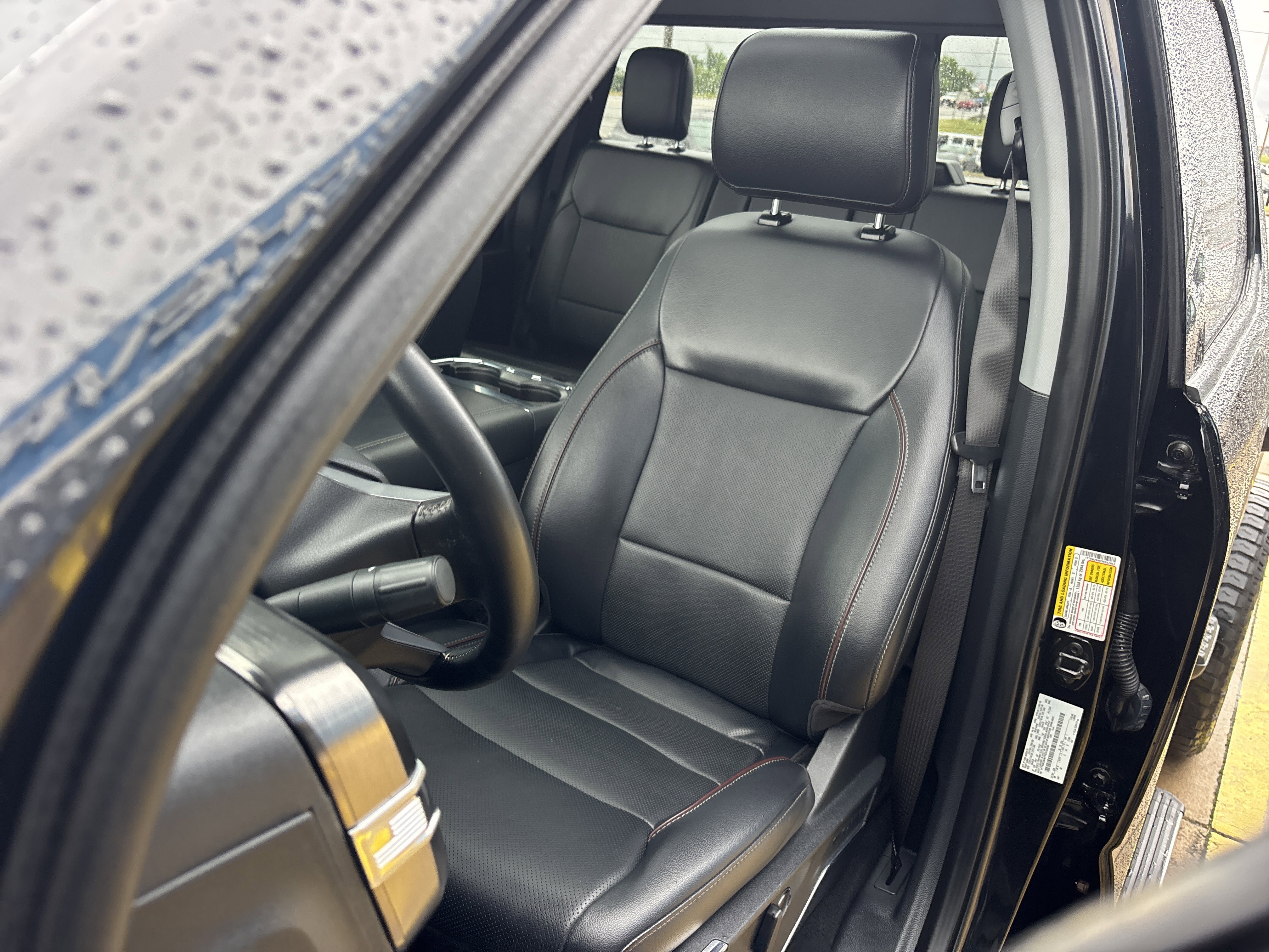 Used 2023  Ford XL image 28