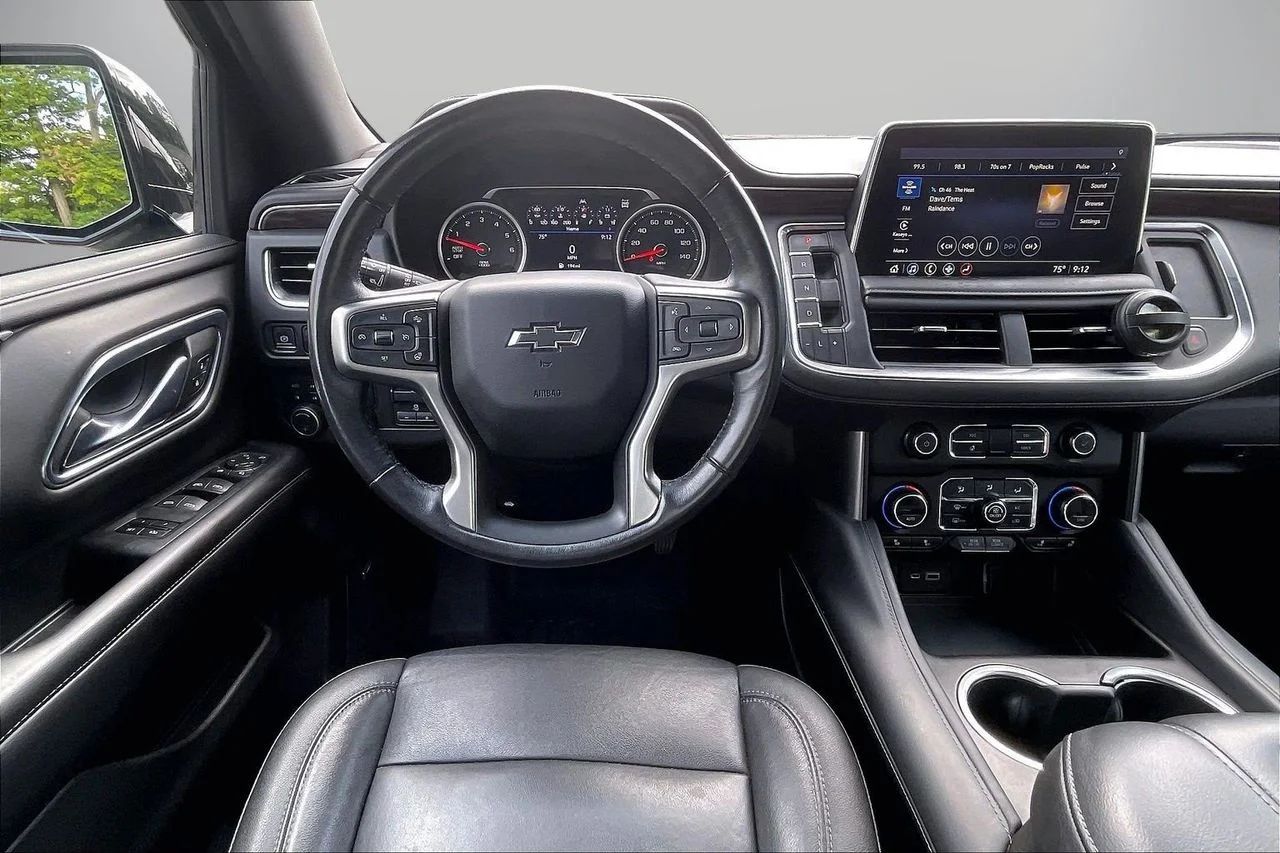 Used 2021 Black Chevrolet Z71 image 11