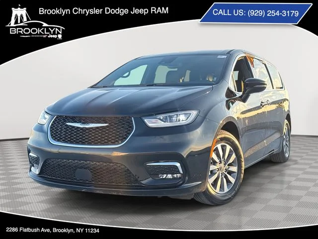 2025 Chrysler Pacifica PHEV