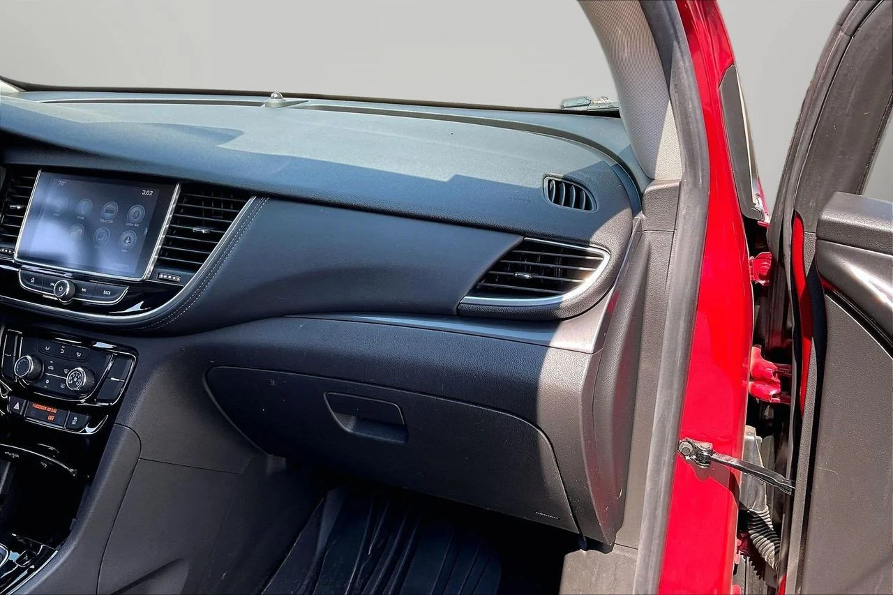 Used 2019 Red Buick Preferred image 19