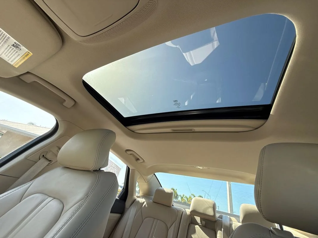 Used 2019  Lincoln Reserve I image 25