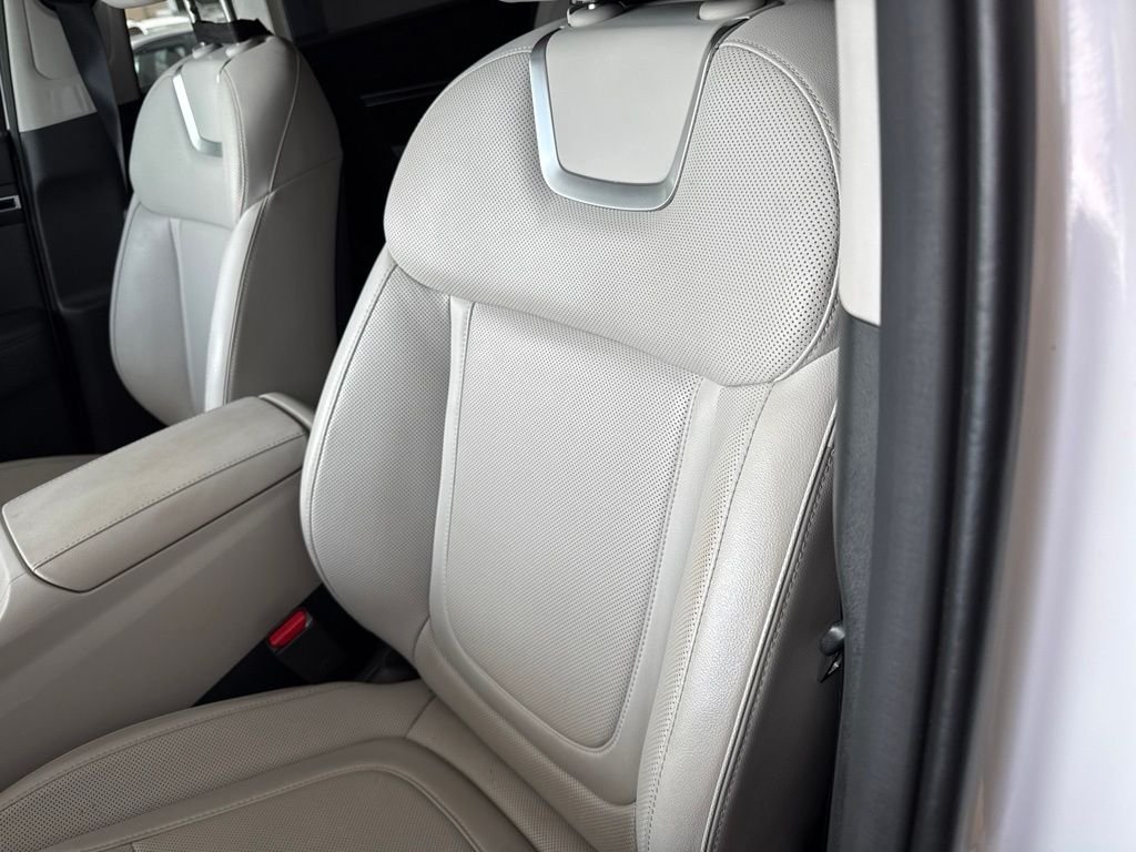 Used 2024 White Hyundai Limited image 6