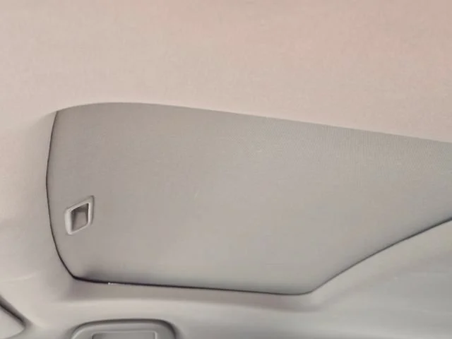 Used 2021 White Honda EX-L image 23