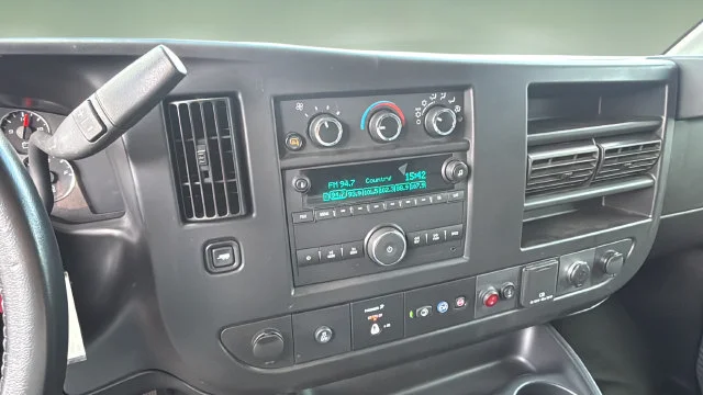 Used 2022 Summit White Chevrolet WT image 28