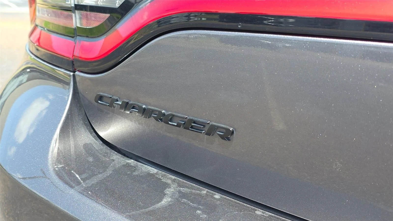 Used 2022 Granite Pearlcoat Dodge SXT image 34