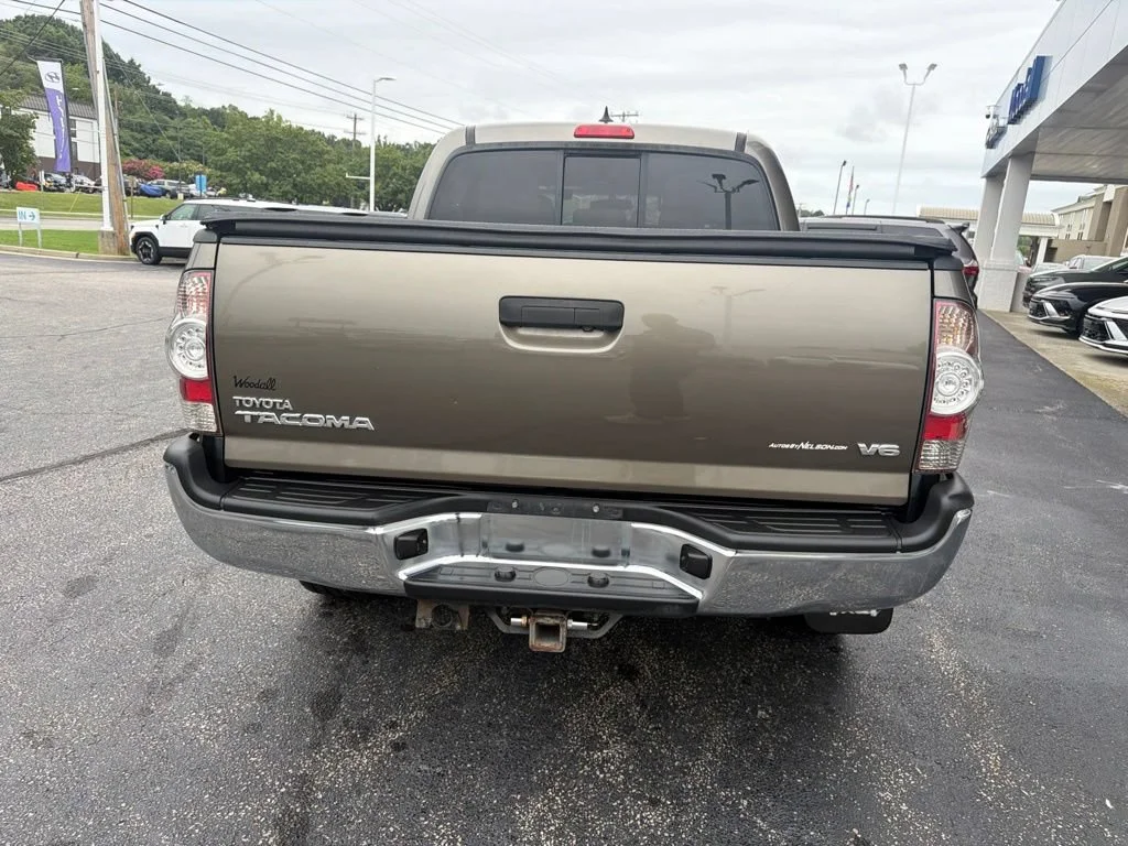 Used 2014 Pyrite Mica Toyota DOUBCAB image 6