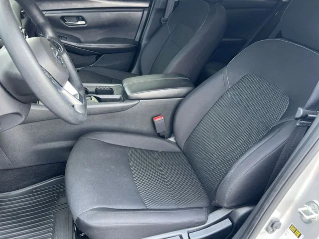 Used 2023 Silver Nissan S image 31