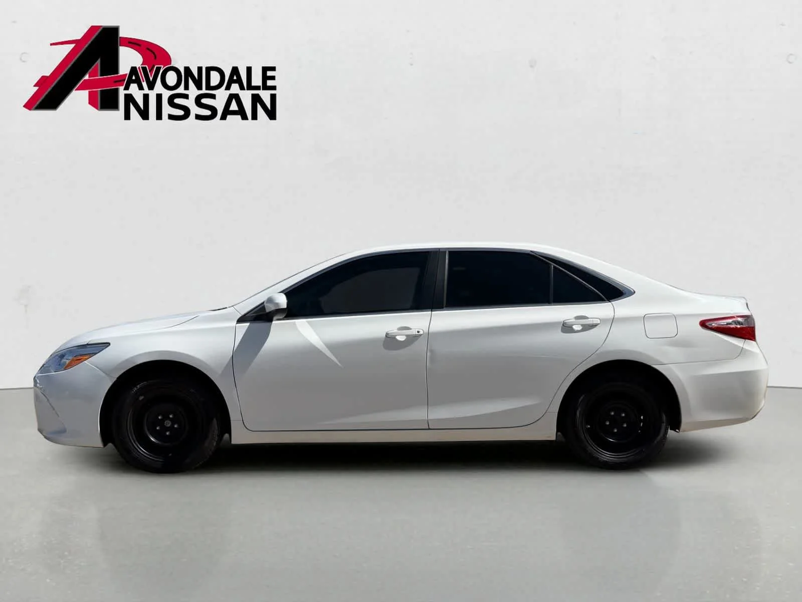 Used 2015 Toyota Camry LE with VIN 4T1BF1FK6FU921416 for sale in Avondale, AZ