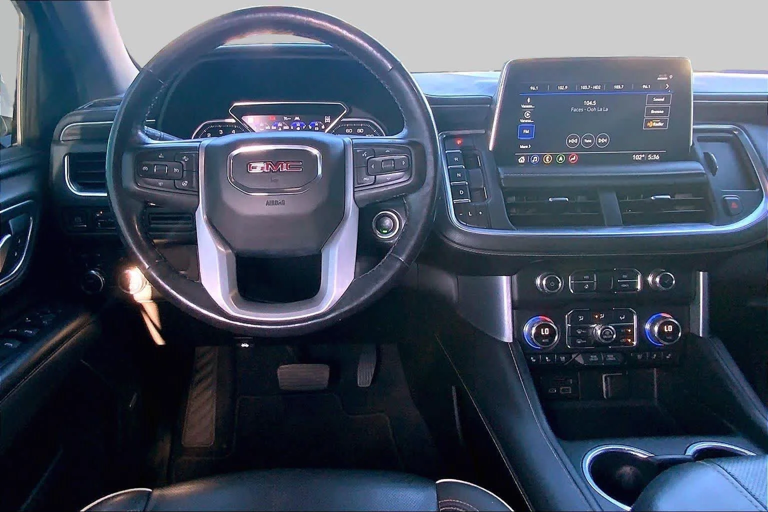 Used 2021 WHITE FROST TRICOAT GMC SLT image 5
