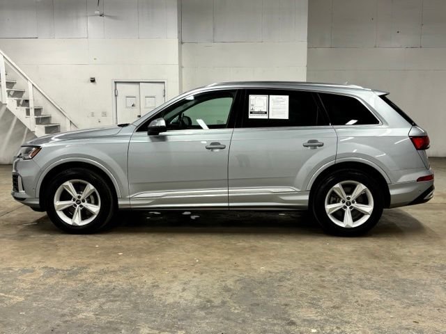 Used 2024  Audi 45 Premium Plus image 4