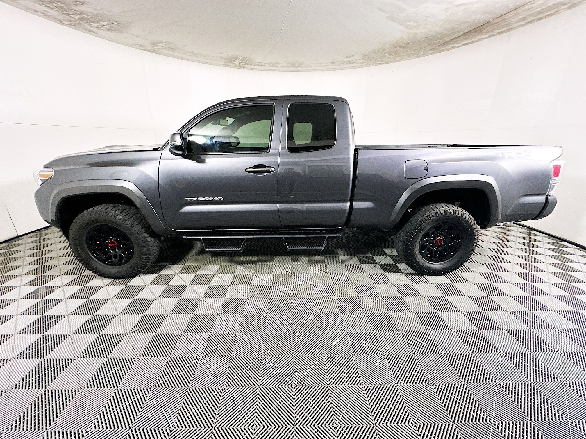 2022 Toyota Tacoma thumbnail 8