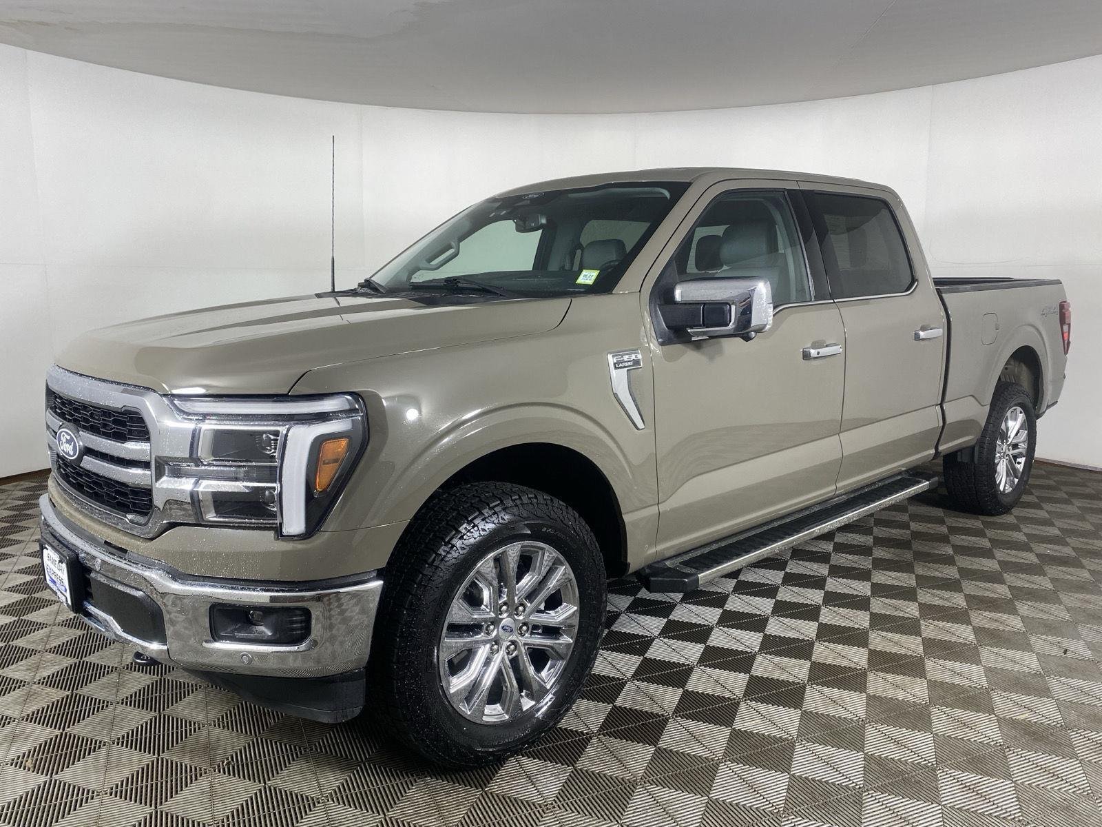 Used 2025 Gray Ford LARIAT image 3