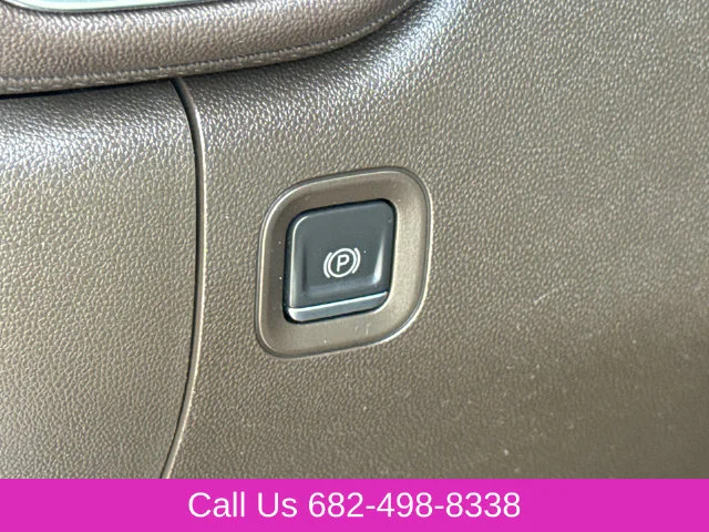 Used 2023 White GMC Denali image 25