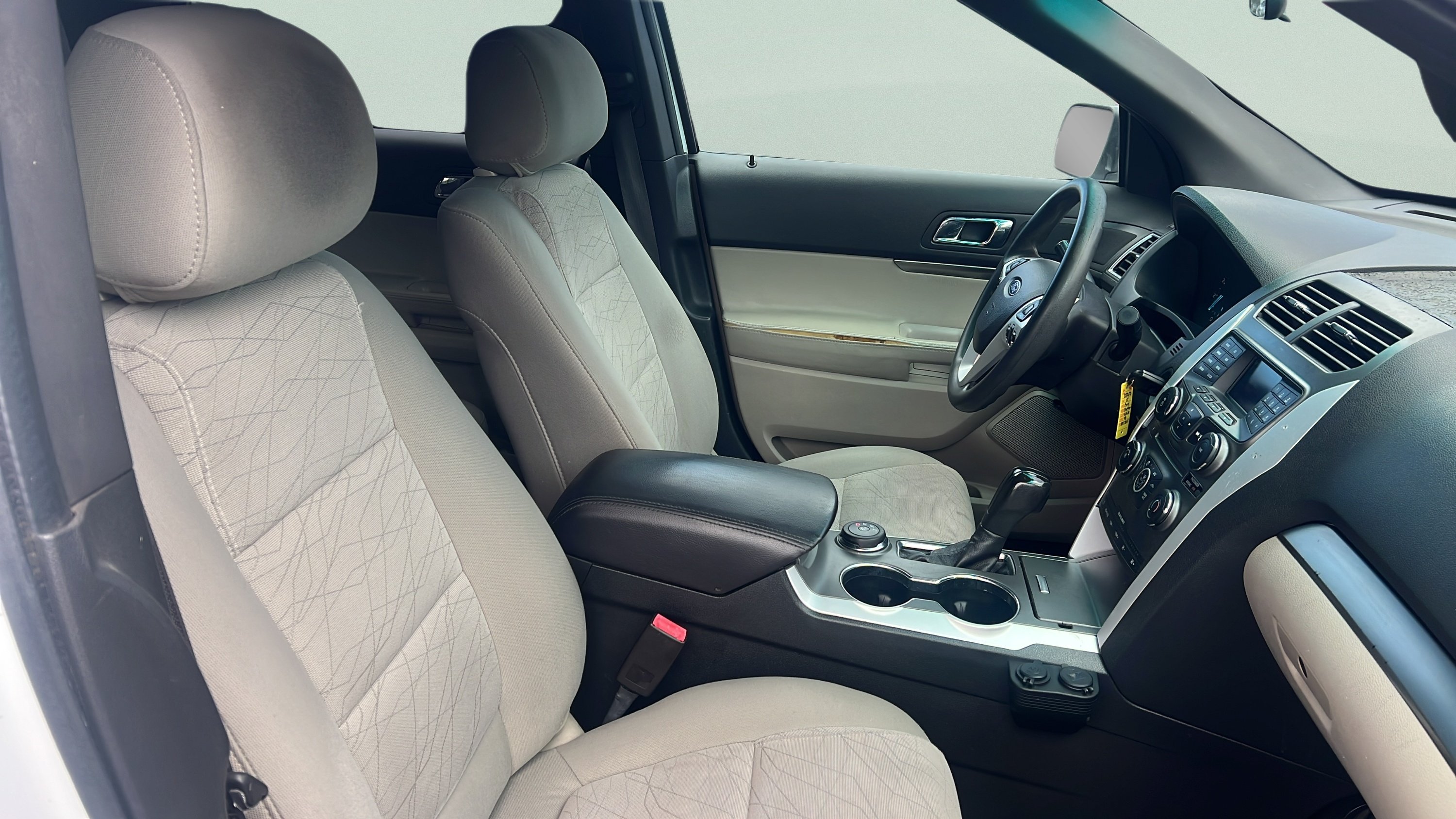 2015 Ford Explorer Base - Photo 11