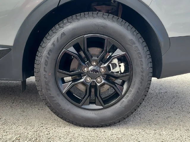 Certified Used 2025 Gray Kia X-Pro Prestige image 8
