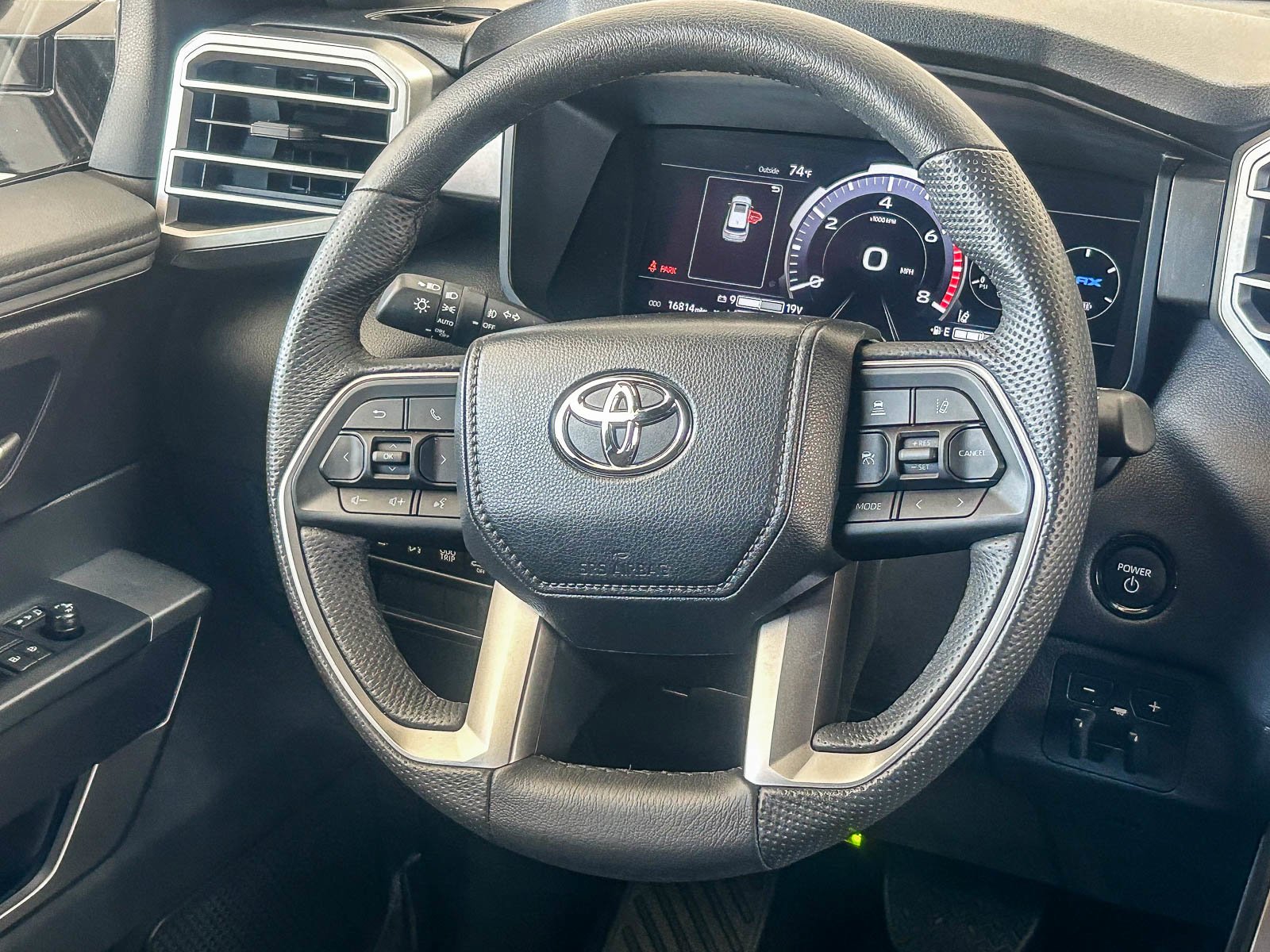 2025 Toyota Sequoia SR5 - Photo 15
