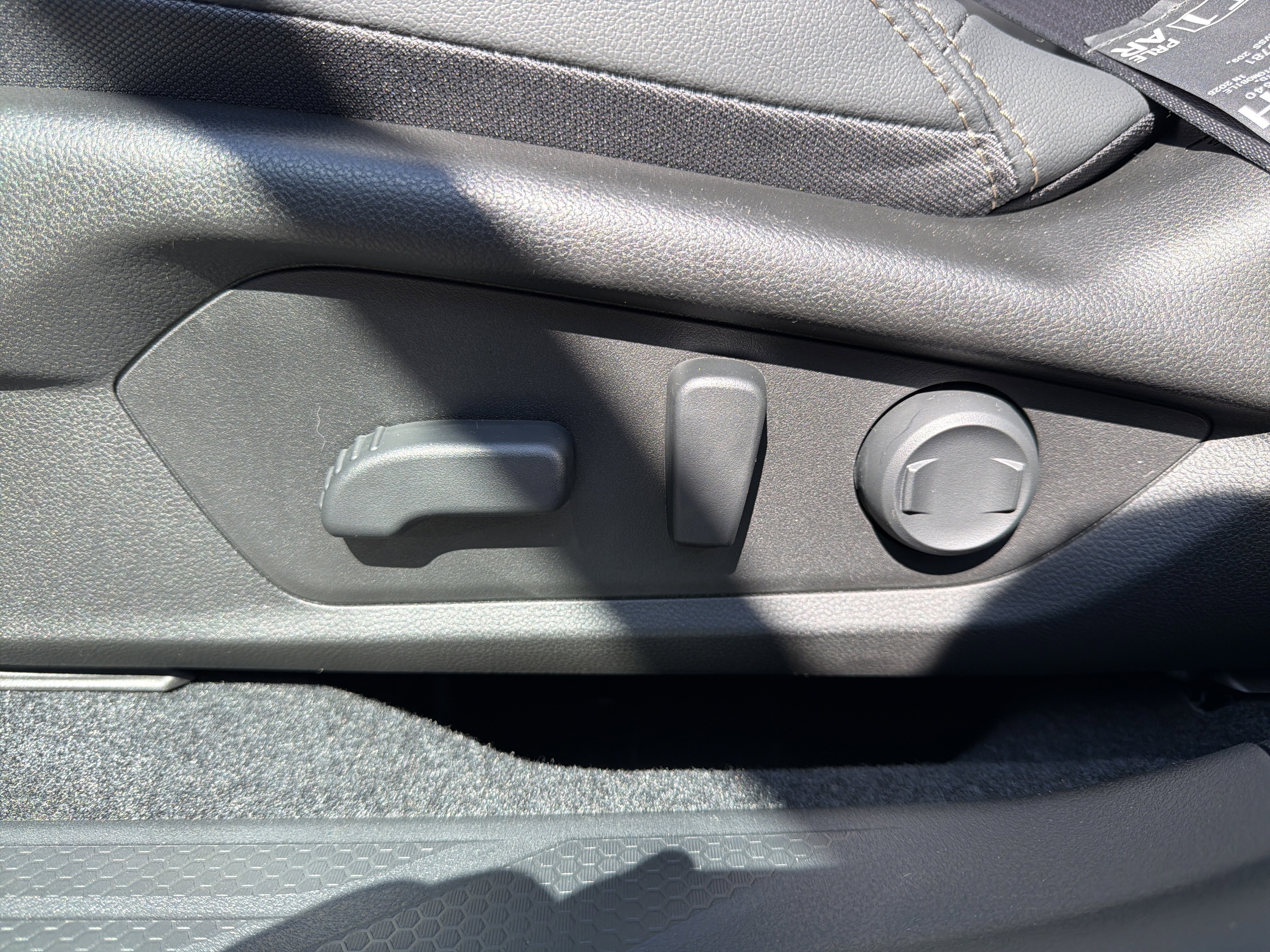 2026 Subaru Outback Limited - Photo 12