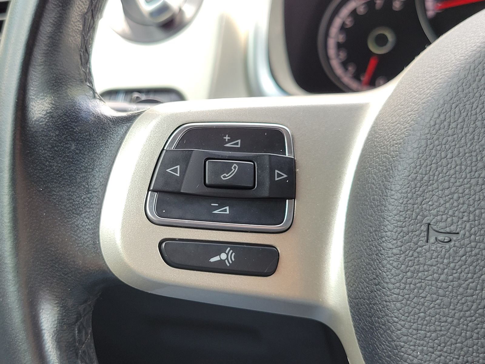 Used 2015 Silver Volkswagen 1.8T image 12