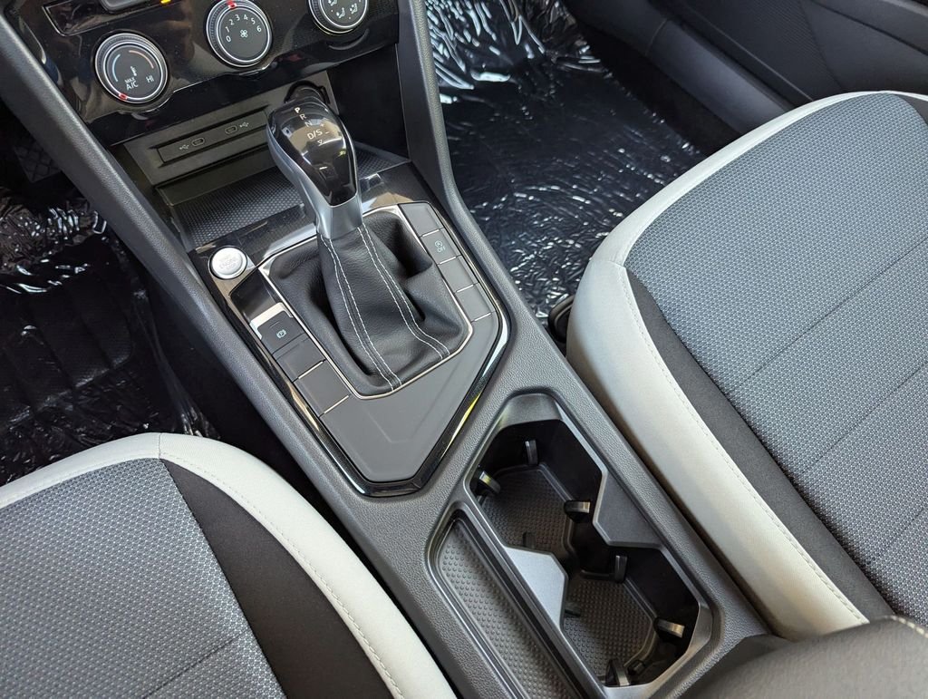 2025 Volkswagen Taos S - Photo 13