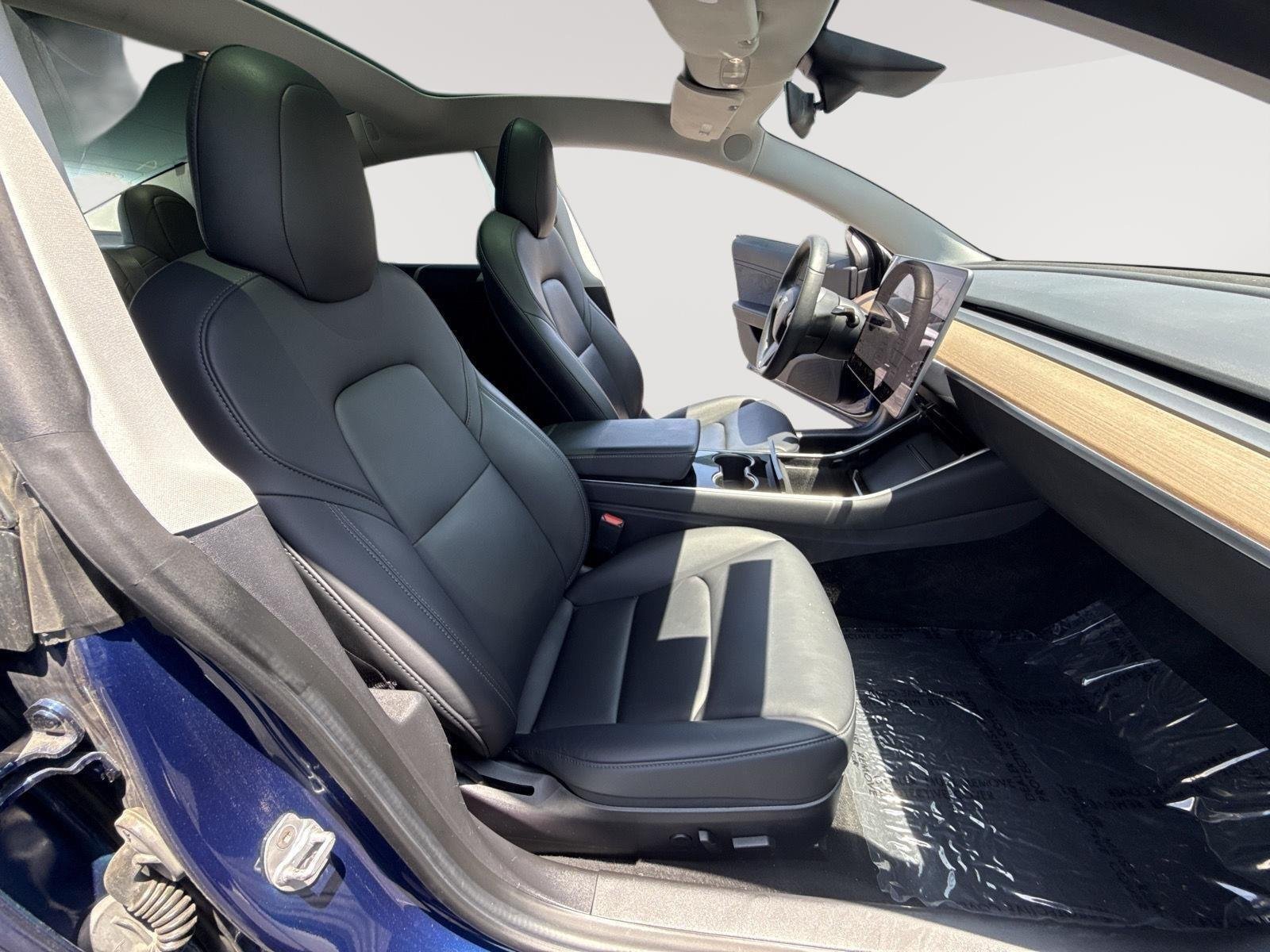 Used 2020 Deep Blue Metallic Tesla Long Range image 28